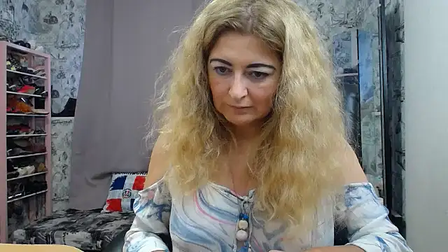 Random Home-Made Show - video by Helen1974 cam model