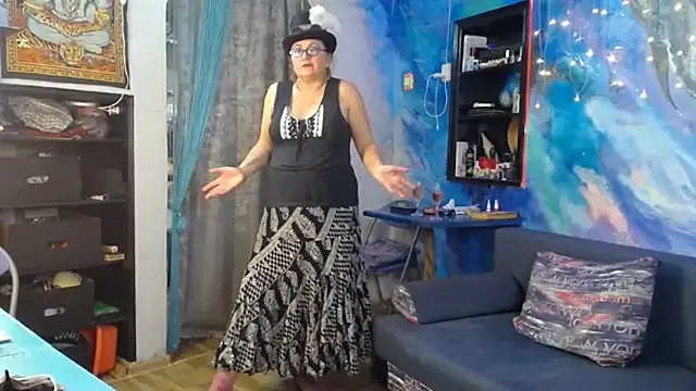 Ozzy And Helen On Cam - video by Helen1974 cam model