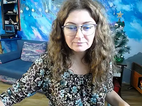 Helen With New Haircolor Camming - video by Helen1974 cam model