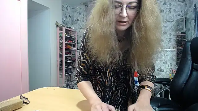 Bottomless Explicit Camshow With Talking Outloud - video by Helen1974 cam model