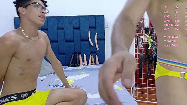 Private Show fuck with a 20cm dildo very hard and moan - video by JoseRumbero26 cam model