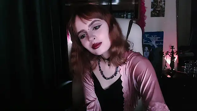 hot wax on my body - Vídeo de KennyOmeliya, modelo de vídeos