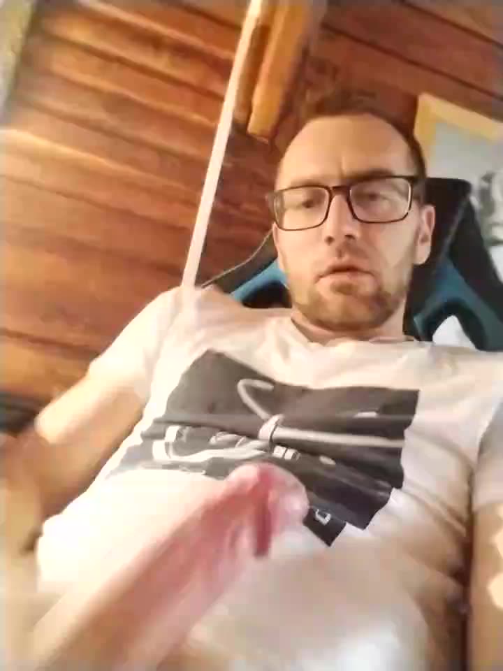 [18 Oct 15:54] Private Show - video by tomee83 cam model