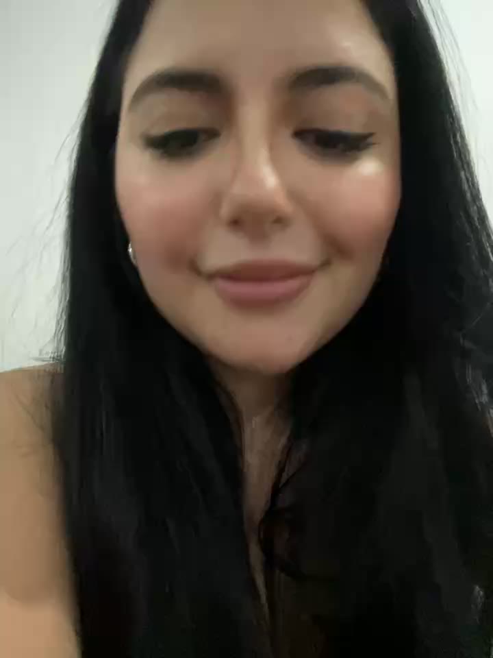 Private Show on a cold but hot night with you – видео вебкам-модели sukhakunis1