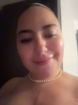 Riding DILDO 21 cm + surprise - video by sukhakunis1 cam model