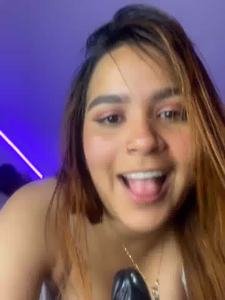 Domi in my pussy big squirt