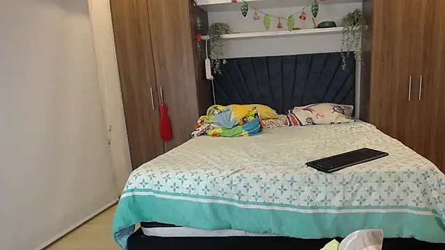 mmmm yeahh squirt - video by ZoeKuipers13 cam model