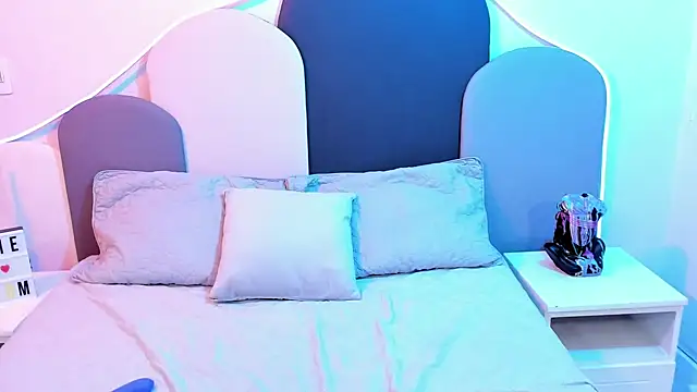 Make me to feel the paradise! - SophieGomez22 캠 모델의 동영상