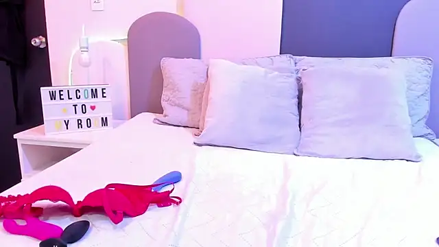 Once again Squirt! - SophieGomez22 캠 모델의 동영상