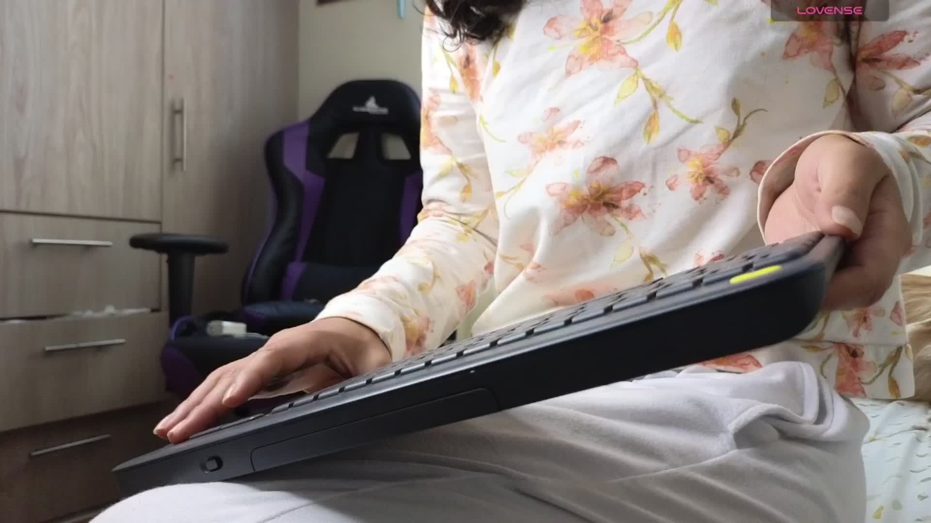 Trying with my ass - vídeo de la modelo de cam ViolettaSummer