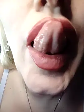 pussy - video by Freya_Milf cam model