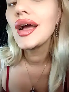 stripp - video by Freya_Milf cam model