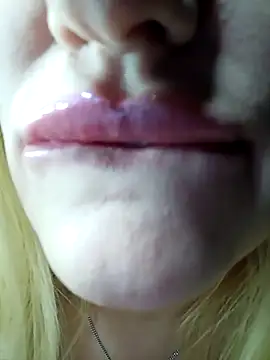 cream Show – video od webkamerové modelky Freya_Milf