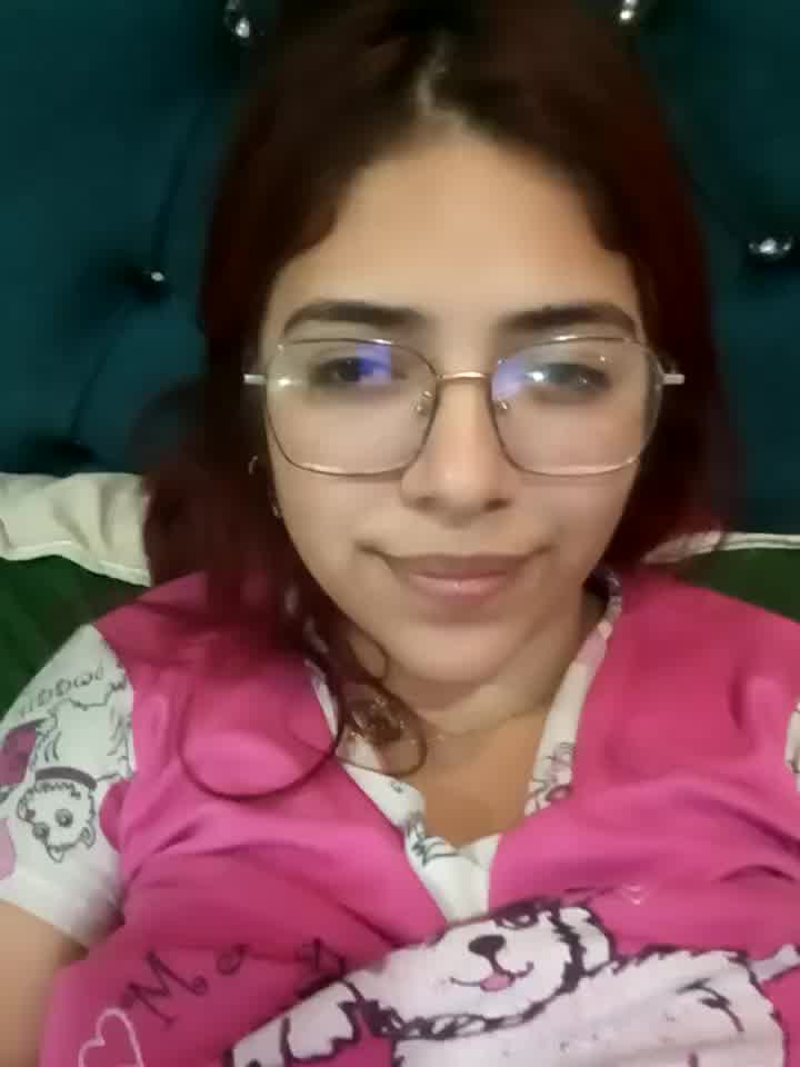 Private Show kisses ❤️ - video by Rousse_Collinss cam model