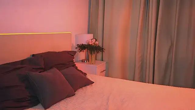 Spit me! - video by Cassie_Kelman cam model