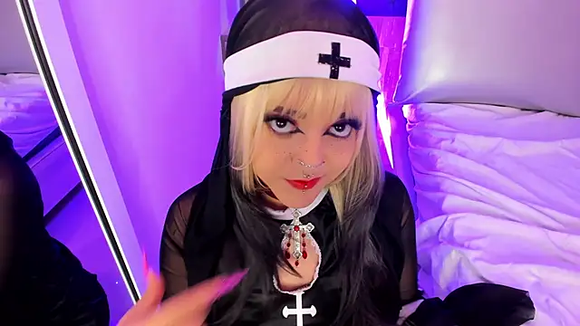let me heal you Wiht my cure power - video by Charlotte_Myers cam model