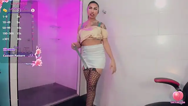 [12 Mar 20:14] Private Show - Vídeo de khiara_moretti, modelo de vídeos