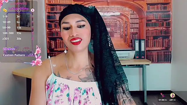 [15 Mar 16:33] Private Show - Vídeo de khiara_moretti, modelo de vídeos