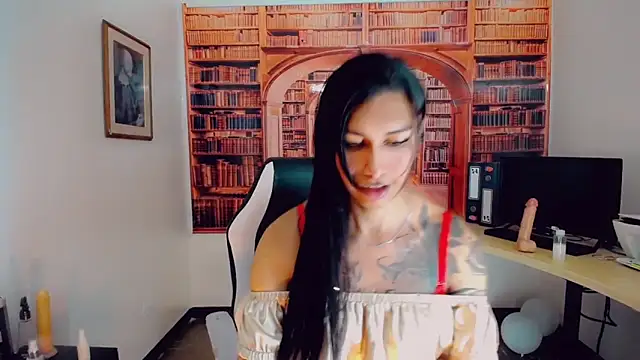 [10 May 17:06] Private Show - Vídeo de khiara_moretti, modelo de vídeos