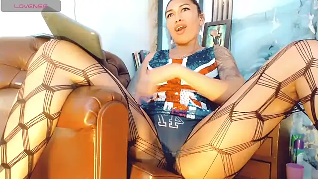 [11 Sep 20:37] Private Show - Vídeo de khiara_moretti, modelo de vídeos