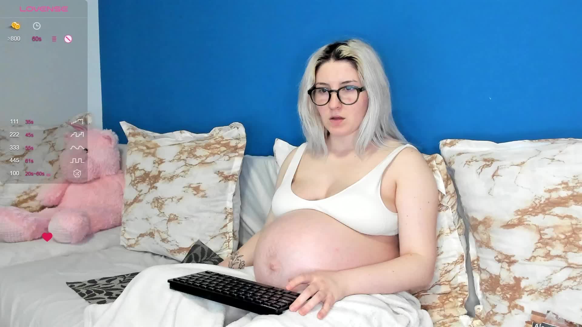 [22 Mar 22:16] Private Show CUM/ NAKED/PREGNANT – video od webkamerové modelky kimmali5