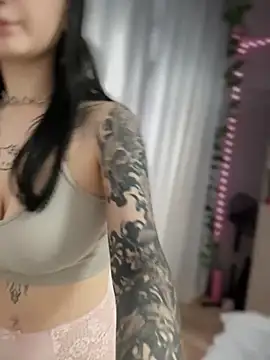 Handjob on a bear - video by Team_Pancakes cam model