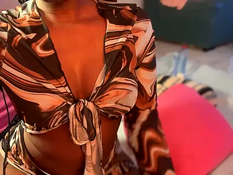 [13 Aug 22:10] Private Show - video van Nottynadiaa cam-model