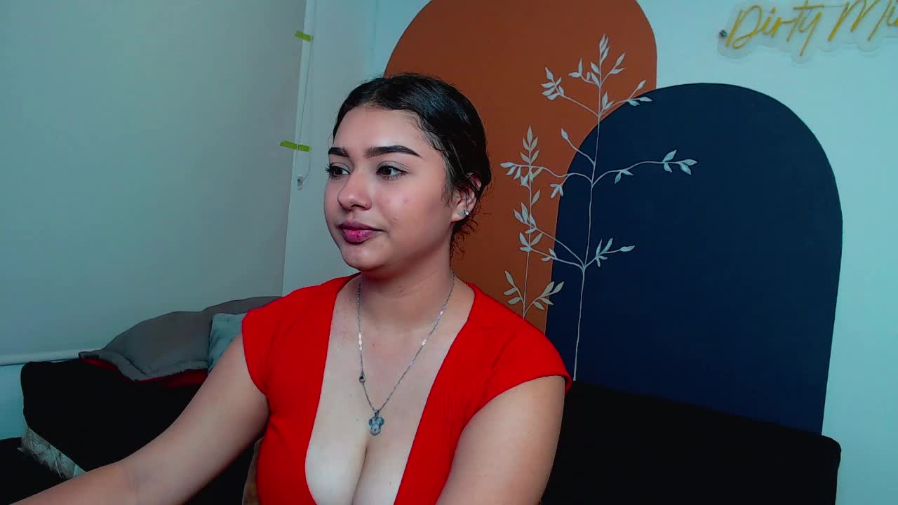 Private Show - video by Kittyy_Hott_ cam model