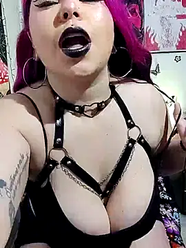 Plug + Anal - video by Hada_dracanae cam model