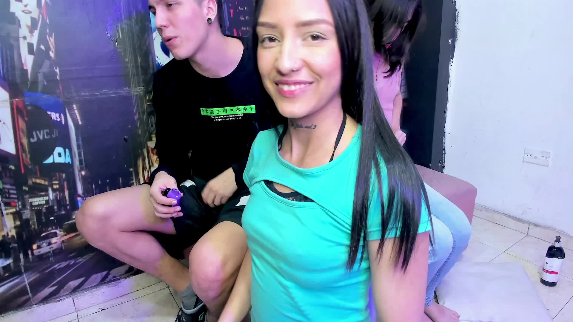 [31 Mar 11:48] Private Show