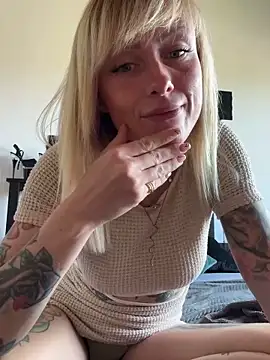 FIRST TIME BBC DILDO FUCK // Private Show - video by haileyhope_ cam model