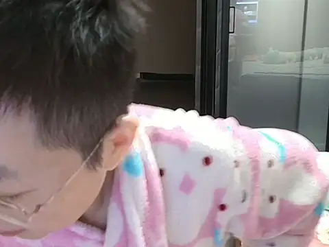 Finger my pussy - video by sonyx cam model