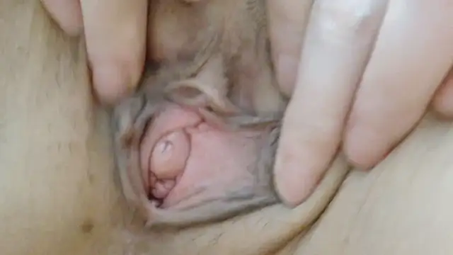 show pussy lips upclose and rub pussy mastrubating - Vídeo de sonyx, modelo de vídeos