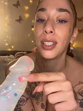 je suce comme une chienne - Video von Chachou000 Cam-Model