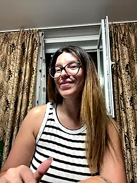 Fuck pussy hard - video van NadiraNoor cam-model