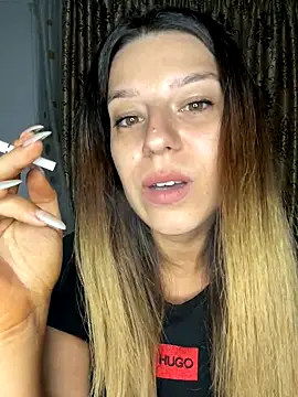 Smoke - video van NadiraNoor cam-model