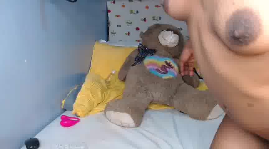 [15 Apr 08:51] Private Show - video by bobo_leesha01 cam model