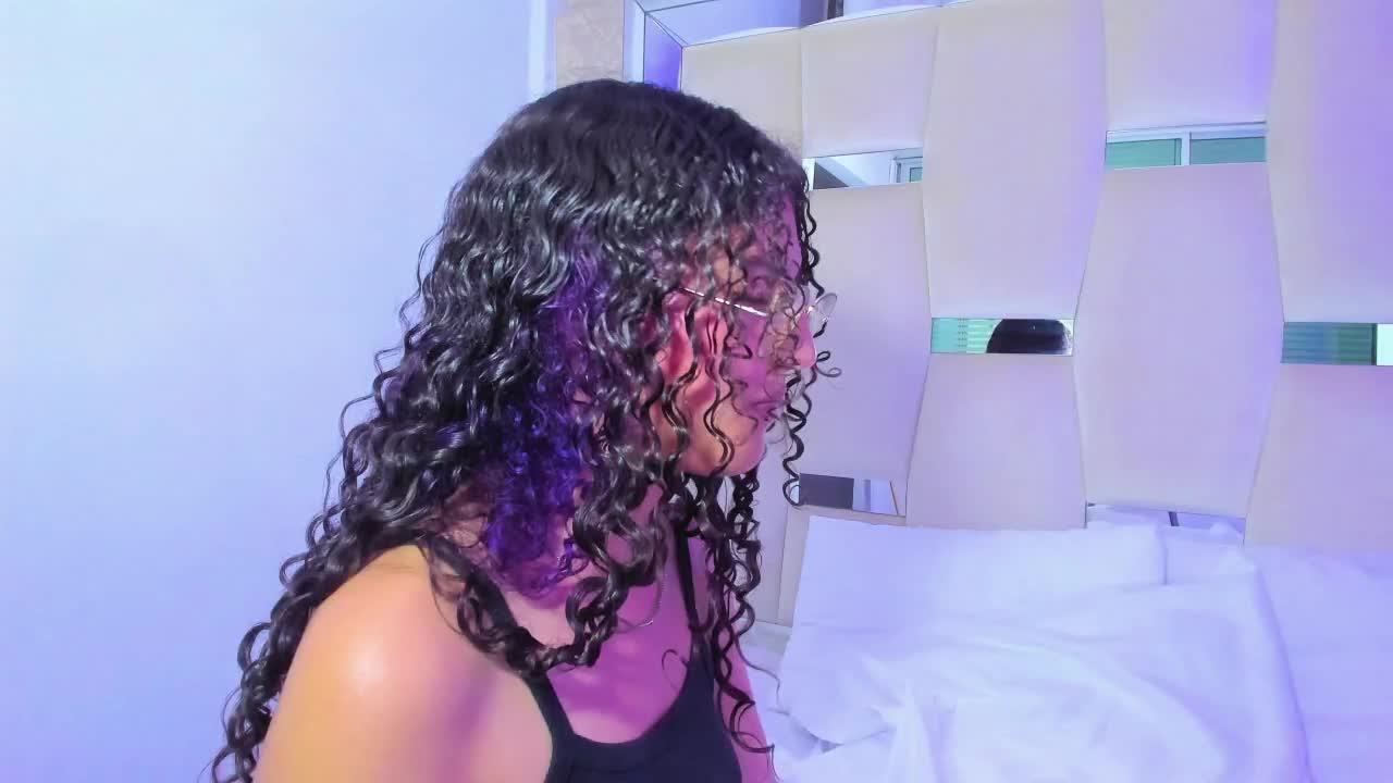 [9 Dec 03:18] Private Show - 視頻由 Miia002 主播提供