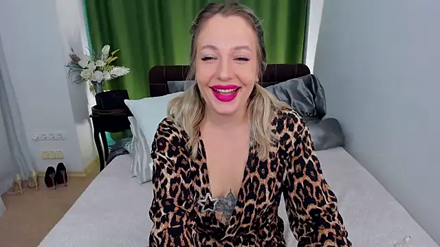 Fuck cream pussy - Video von DanikaMorri Cam-Model