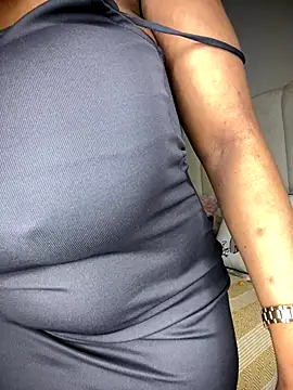 [9 Nov 04:15] Private Show - video van Bustygoddess32 cam-model