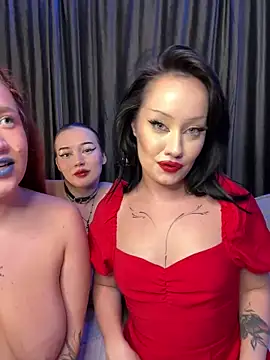 HOT FRENCH KISS LOTUS AND OLIVIA IN RED LIPSTICK😍 - video by RollingGirls cam model