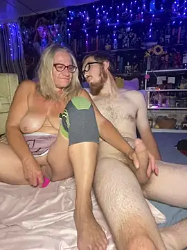 Riding The cubs cock Private Show