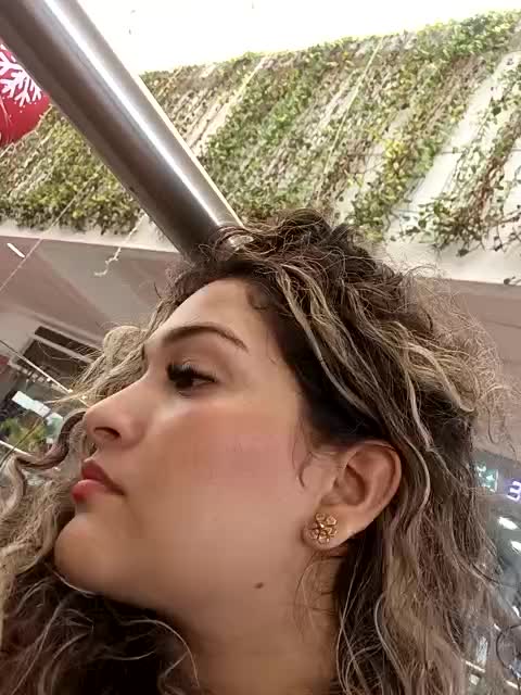 Public boob show😈🔥 - vídeo de la modelo de cam Sara_smiiith211