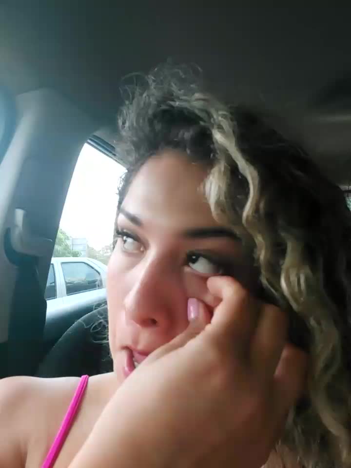 I suck my tits in the car and some guys punish me 🫣 - βίντεο μοντέλου Sara_smiiith211