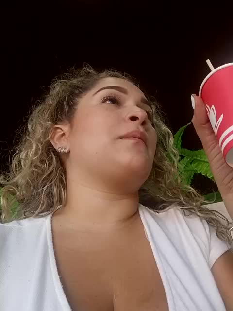 I play with my pussy in the bakery's bathroom and the owner sees me - βίντεο μοντέλου Sara_smiiith211