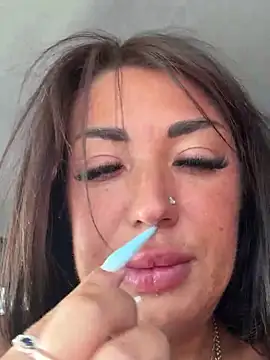 [20 Jul 12:57] Spy Show - video by RuslanaXX cam model