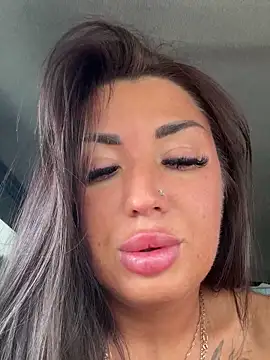 [21 Jul 13:33] Spy Show - video by RuslanaXX cam model