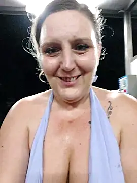 play boobs public - video by BecciDeluxe cam model