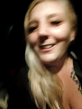fast blowjob with cum in car - video by BecciDeluxe cam model
