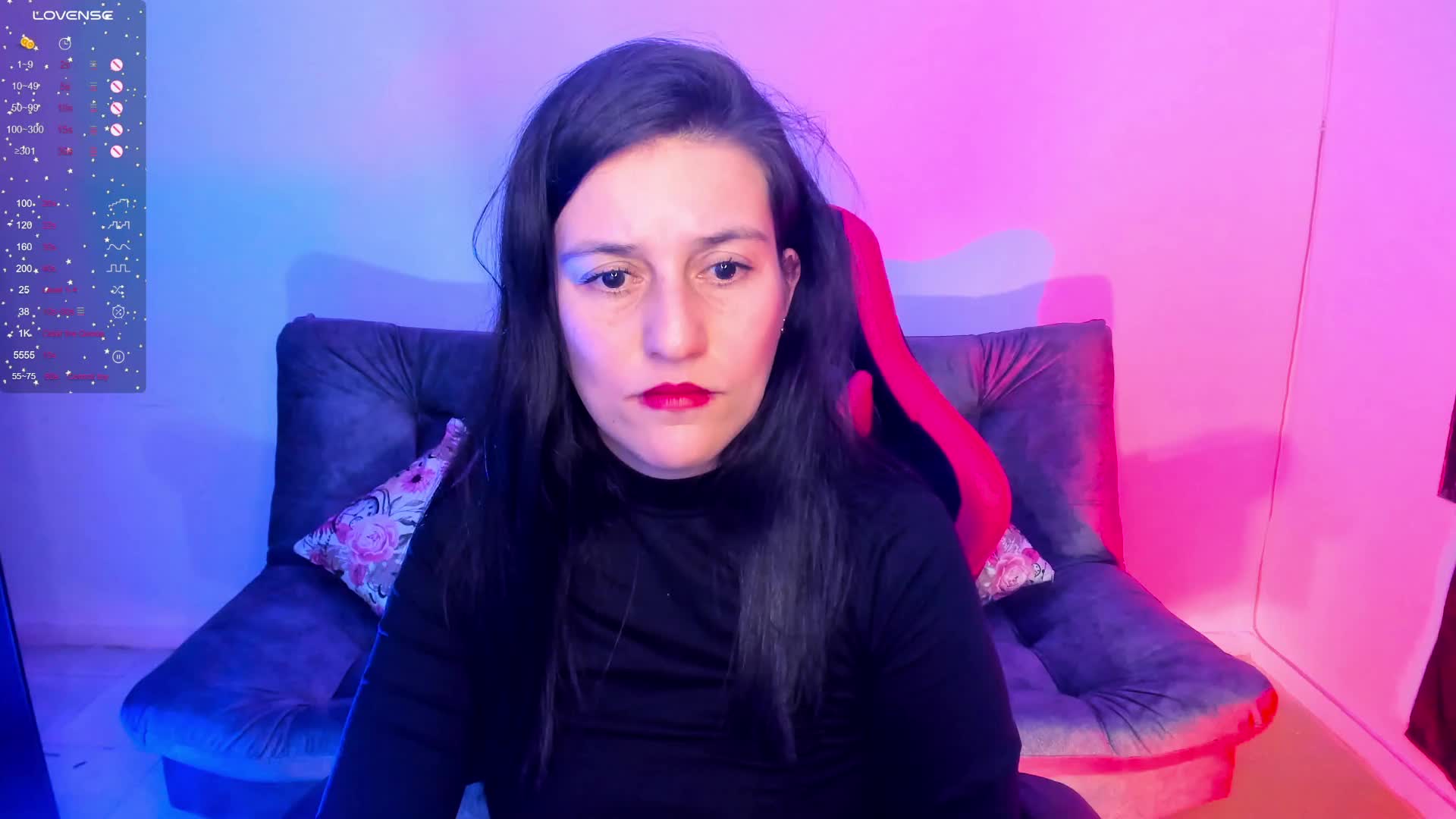 Hot Joi Show - video di Saskyaa modella di cam